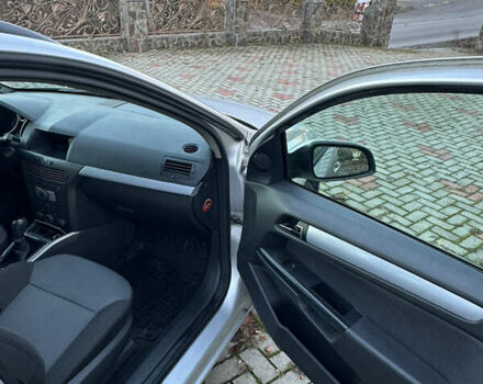 Серый Опель Астра, объемом двигателя 1.62 л и пробегом 315 тыс. км за 5000 $, фото 11 на Automoto.ua