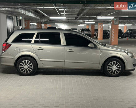 Серый Опель Астра, объемом двигателя 1.6 л и пробегом 297 тыс. км за 4400 $, фото 6 на Automoto.ua