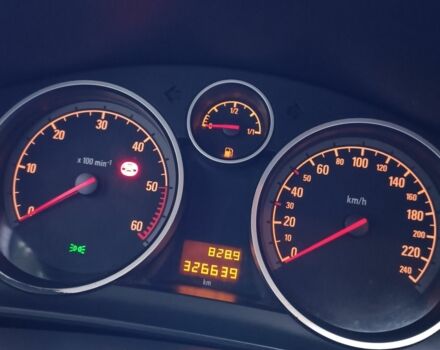 Серый Опель Астра, объемом двигателя 1.9 л и пробегом 330 тыс. км за 1850 $, фото 9 на Automoto.ua