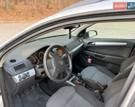 Серый Опель Астра, объемом двигателя 1.7 л и пробегом 390 тыс. км за 4700 $, фото 20 на Automoto.ua