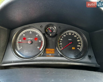 Серый Опель Астра, объемом двигателя 1.69 л и пробегом 304 тыс. км за 4250 $, фото 10 на Automoto.ua