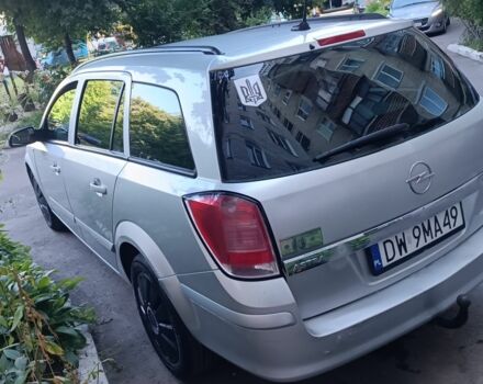 Серый Опель Астра, объемом двигателя 1.9 л и пробегом 330 тыс. км за 1850 $, фото 4 на Automoto.ua