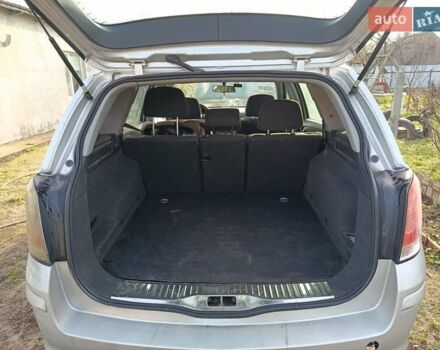 Серый Опель Астра, объемом двигателя 1.7 л и пробегом 255 тыс. км за 4300 $, фото 6 на Automoto.ua