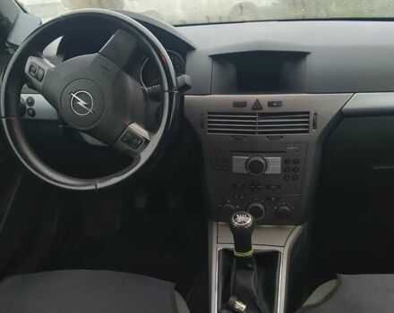 Серый Опель Астра, объемом двигателя 1.6 л и пробегом 265 тыс. км за 5000 $, фото 14 на Automoto.ua