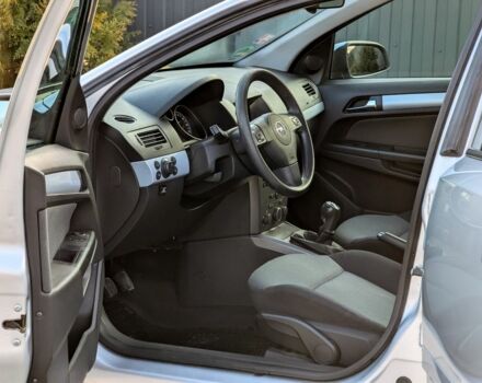 Серый Опель Астра, объемом двигателя 1.6 л и пробегом 246 тыс. км за 4100 $, фото 14 на Automoto.ua