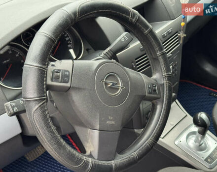 Серый Опель Астра, объемом двигателя 1.6 л и пробегом 215 тыс. км за 4300 $, фото 12 на Automoto.ua