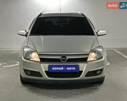 Серый Опель Астра, объемом двигателя 1.6 л и пробегом 297 тыс. км за 4400 $, фото 1 на Automoto.ua