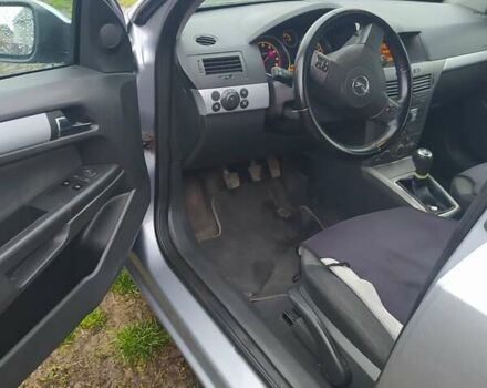 Серый Опель Астра, объемом двигателя 1.6 л и пробегом 265 тыс. км за 5000 $, фото 6 на Automoto.ua