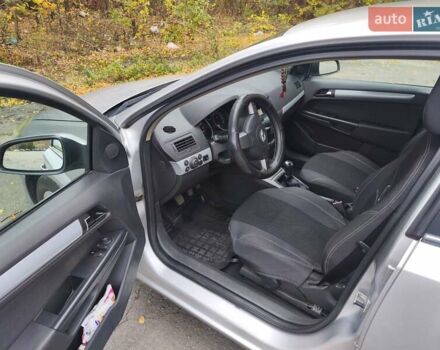 Серый Опель Астра, объемом двигателя 1.8 л и пробегом 349 тыс. км за 3700 $, фото 3 на Automoto.ua