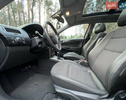 Серый Опель Астра, объемом двигателя 1.8 л и пробегом 300 тыс. км за 5800 $, фото 17 на Automoto.ua