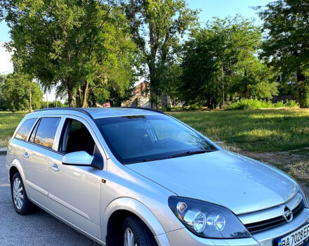 Серый Опель Астра, объемом двигателя 1.4 л и пробегом 280 тыс. км за 4700 $, фото 1 на Automoto.ua