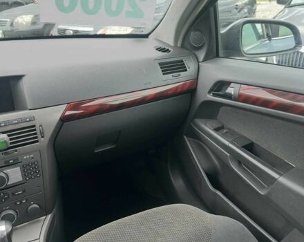 Серый Опель Астра, объемом двигателя 1.8 л и пробегом 252 тыс. км за 6200 $, фото 7 на Automoto.ua