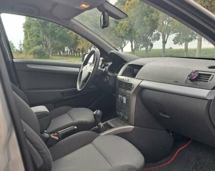 Серый Опель Астра, объемом двигателя 1.6 л и пробегом 235 тыс. км за 4750 $, фото 8 на Automoto.ua