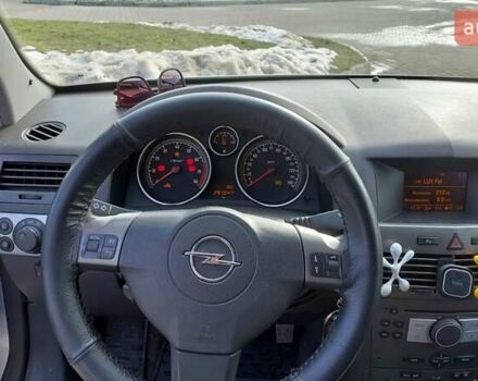 Сірий Опель Астра, об'ємом двигуна 1.6 л та пробігом 305 тис. км за 4100 $, фото 3 на Automoto.ua