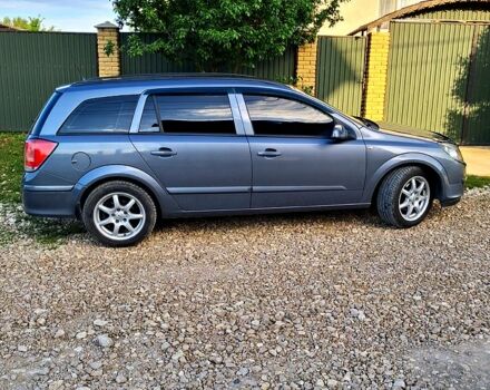 Серый Опель Астра, объемом двигателя 1.6 л и пробегом 262 тыс. км за 4800 $, фото 2 на Automoto.ua