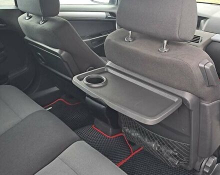 Серый Опель Астра, объемом двигателя 1.6 л и пробегом 235 тыс. км за 4750 $, фото 10 на Automoto.ua