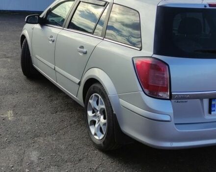 Серый Опель Астра, объемом двигателя 1.9 л и пробегом 176 тыс. км за 4600 $, фото 6 на Automoto.ua