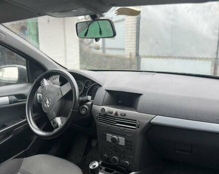 Серый Опель Астра, объемом двигателя 1.6 л и пробегом 180 тыс. км за 4200 $, фото 6 на Automoto.ua