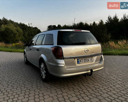 Серый Опель Астра, объемом двигателя 1.69 л и пробегом 304 тыс. км за 4250 $, фото 3 на Automoto.ua
