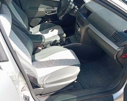 Серый Опель Астра, объемом двигателя 1.7 л и пробегом 296 тыс. км за 5000 $, фото 2 на Automoto.ua