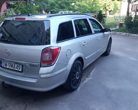 Серый Опель Астра, объемом двигателя 1.9 л и пробегом 330 тыс. км за 1850 $, фото 3 на Automoto.ua