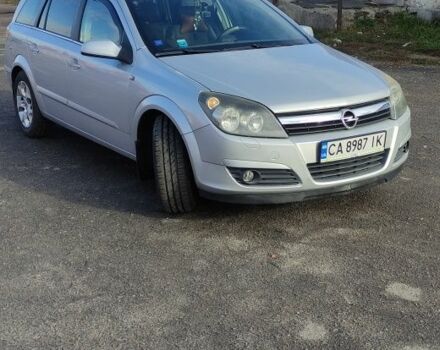 Серый Опель Астра, объемом двигателя 1.9 л и пробегом 176 тыс. км за 4600 $, фото 2 на Automoto.ua