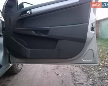 Серый Опель Астра, объемом двигателя 1.7 л и пробегом 320 тыс. км за 4700 $, фото 17 на Automoto.ua