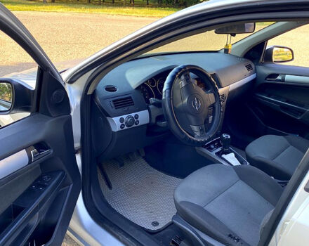 Серый Опель Астра, объемом двигателя 1.4 л и пробегом 280 тыс. км за 4700 $, фото 2 на Automoto.ua