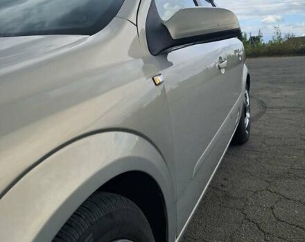 Серый Опель Астра, объемом двигателя 1.6 л и пробегом 235 тыс. км за 4750 $, фото 3 на Automoto.ua