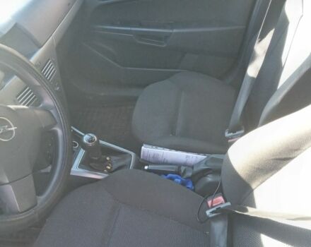 Серый Опель Астра, объемом двигателя 1.7 л и пробегом 350 тыс. км за 2600 $, фото 3 на Automoto.ua