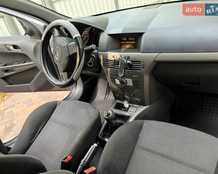 Серый Опель Астра, объемом двигателя 1.6 л и пробегом 238 тыс. км за 6500 $, фото 38 на Automoto.ua