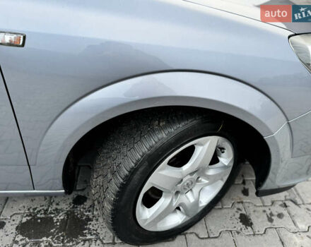 Серый Опель Астра, объемом двигателя 1.8 л и пробегом 211 тыс. км за 4499 $, фото 13 на Automoto.ua