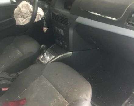 Серый Опель Астра, объемом двигателя 1.6 л и пробегом 230 тыс. км за 1400 $, фото 7 на Automoto.ua