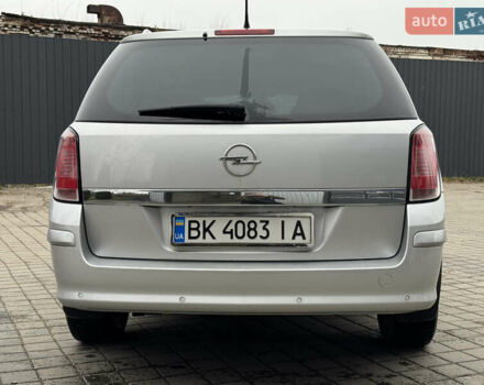 Серый Опель Астра, объемом двигателя 1.6 л и пробегом 215 тыс. км за 4300 $, фото 5 на Automoto.ua