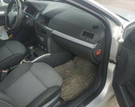 Серый Опель Астра, объемом двигателя 1.6 л и пробегом 243 тыс. км за 4500 $, фото 3 на Automoto.ua