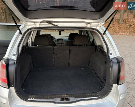 Серый Опель Астра, объемом двигателя 1.7 л и пробегом 390 тыс. км за 4700 $, фото 26 на Automoto.ua