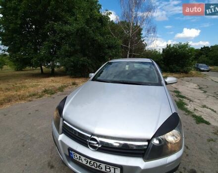Опель Астра 2005 в Кропивницком (Кировограде) на Automoto.ua Серый Опель Астра, объемом двигателя 1.91 л и пробегом 286 тыс. км за 5500 $, фото 1 на Automoto.ua