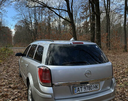 Серый Опель Астра, объемом двигателя 1.7 л и пробегом 324 тыс. км за 4200 $, фото 3 на Automoto.ua