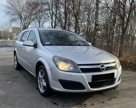 Серый Опель Астра, объемом двигателя 1.3 л и пробегом 360 тыс. км за 2150 $, фото 2 на Automoto.ua