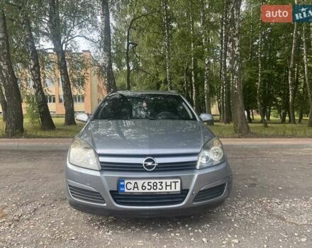 Серый Опель Астра, объемом двигателя 1.6 л и пробегом 244 тыс. км за 4800 $, фото 4 на Automoto.ua