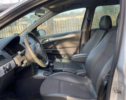 Серый Опель Астра, объемом двигателя 1.3 л и пробегом 330 тыс. км за 2200 $, фото 3 на Automoto.ua