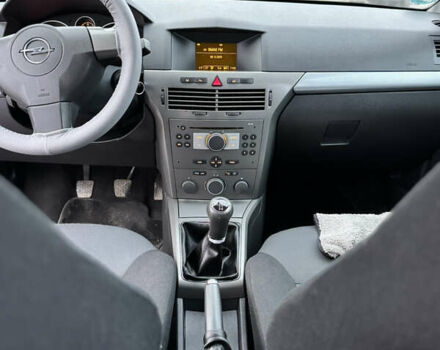 Серый Опель Астра, объемом двигателя 1.8 л и пробегом 211 тыс. км за 4499 $, фото 53 на Automoto.ua