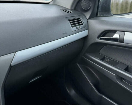 Серый Опель Астра, объемом двигателя 1.8 л и пробегом 211 тыс. км за 4499 $, фото 44 на Automoto.ua