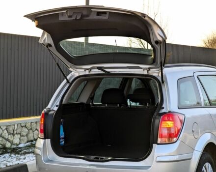 Серый Опель Астра, объемом двигателя 1.6 л и пробегом 246 тыс. км за 4100 $, фото 11 на Automoto.ua