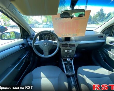 Серый Опель Астра, объемом двигателя 1.6 л и пробегом 228 тыс. км за 5400 $, фото 9 на Automoto.ua