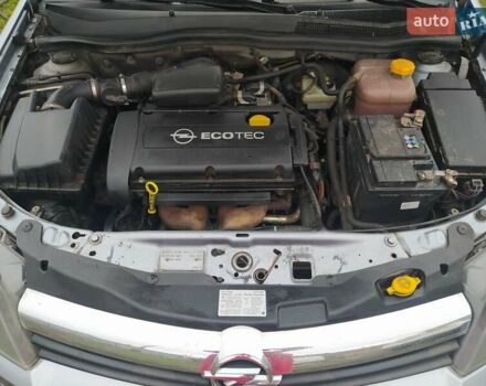Серый Опель Астра, объемом двигателя 1.6 л и пробегом 265 тыс. км за 5000 $, фото 5 на Automoto.ua