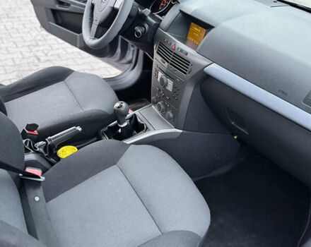 Серый Опель Астра, объемом двигателя 1.8 л и пробегом 211 тыс. км за 4499 $, фото 67 на Automoto.ua