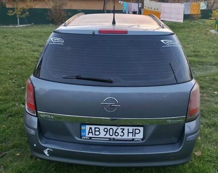 Серый Опель Астра, объемом двигателя 1.6 л и пробегом 240 тыс. км за 3800 $, фото 1 на Automoto.ua