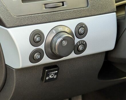 Серый Опель Астра, объемом двигателя 1.6 л и пробегом 246 тыс. км за 4100 $, фото 22 на Automoto.ua