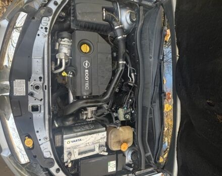 Серый Опель Астра, объемом двигателя 1.7 л и пробегом 334 тыс. км за 4500 $, фото 5 на Automoto.ua